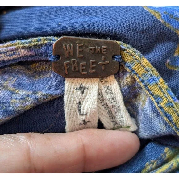 Free People We The Free Size L Birds of Paradise Off Shoulder Bell Sleeve *Flaw - Picture 6 of 9